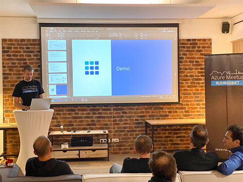 Tim von der prodot GmbH beim Azure Ruhrgebiet Meetup Foto von Tim von prodot beim Azure Ruhrgebiet Meetup