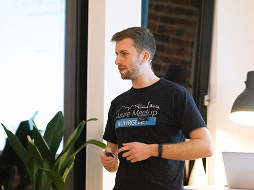 Tim von der prodot GmbH beim Azure Ruhrgebiet Meetup Foto von Tim von prodot