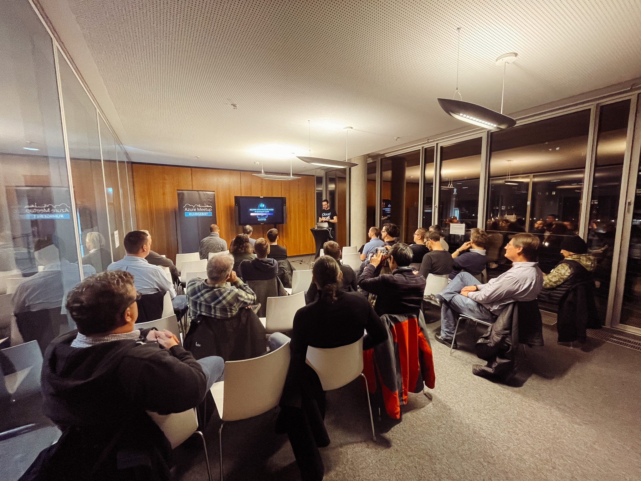 Speaker des Azure Ruhrgebiet Meetups Januar 2023 Thomas Naunheim beim Azure Ruhrgebiet Meetup Januar 2023
