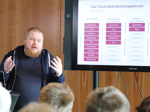 Dominique als Speaker bei der ersten prodot Schulung Foto von Dominique