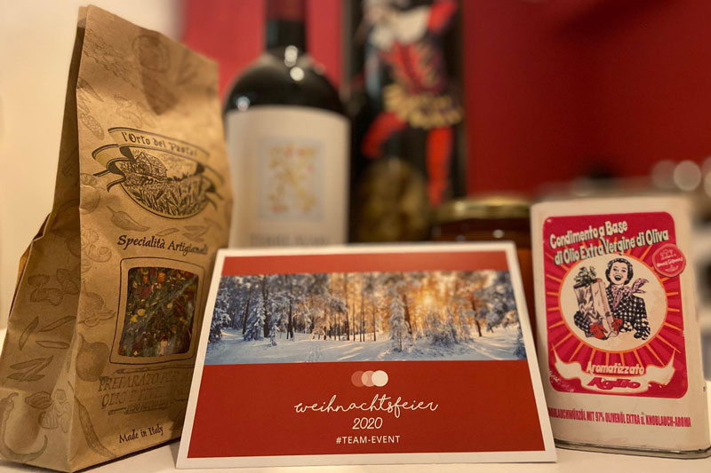Italienisches Weihnachtspaket von prodot. Bild des iatlienischen Weihnachtspakets
